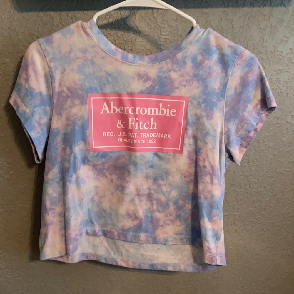 Adorable tie-dye crop top!!
